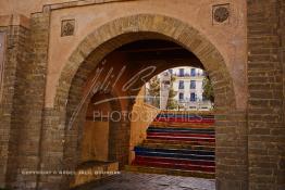 Image du Maroc Professionnelle de  La fameuse Porte de la Marine ou Bab El Marsa de la Médina de Casablanca, le passage obligé des personnes et des marchandises jusqu'à l'ouverture du boulevard Félix Houphouët-Boigny pour l'arrivée du président de la République française Alexandre Millerand qui effectuait en 1922 un voyage au Maroc et dans les pays de l'Afrique du nord, Mardi 14 Mars 2017. (Photo / Abdeljalil Bounhar) 